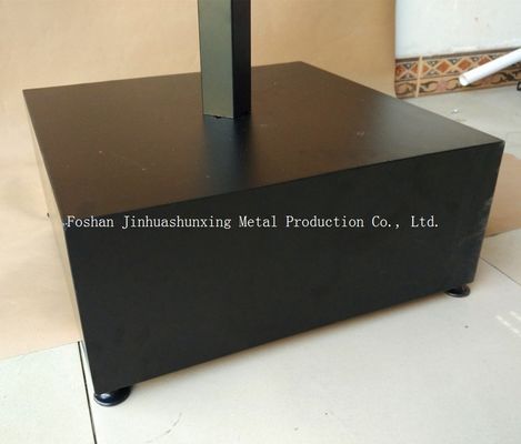 Gli accessori dell'automobile di L700mm W700mm visualizzano lo scaffale, banchi di mostra del casco con il gancio