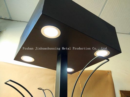 Gli accessori dell'automobile di L700mm W700mm visualizzano lo scaffale, banchi di mostra del casco con il gancio