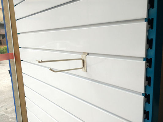 Scaffale di esposizione di profondità 550mm Pegboard di larghezza 1000mm con il logo su ordinazione