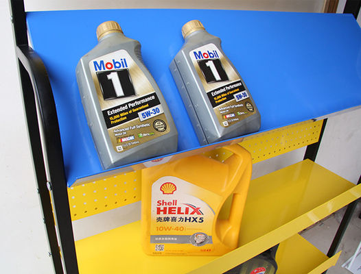 Scaffali indipendenti di colore 4 del metallo giallo della fila per il deposito degli accessori dell'automobile