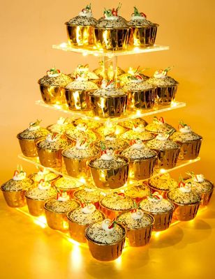 Supporto acrilico del bigné della fila della pasticceria 4 per la festa nuziale di compleanno